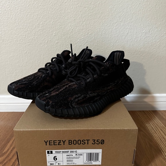 Yeezy Boost 350 V2 Black Sneakers